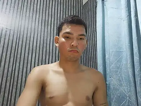 moremoreguys webcam