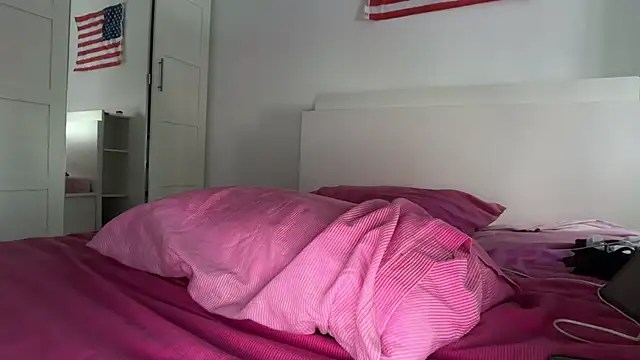 QueeNataly webcam