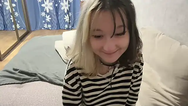 Lilfain_baby webcam