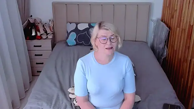 sabrinamacmarren webcam