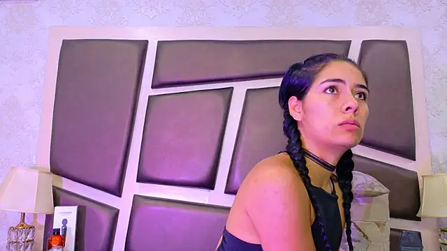 nicoleesposito (F young) - Close up worship  tits    👑🍒✨