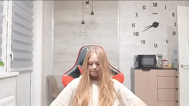 karinabestie (F teen) - Ahegao face to make u harder