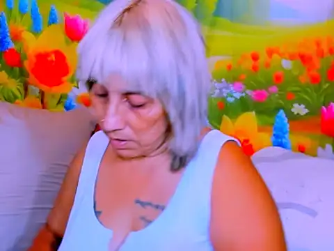indianroxy webcam