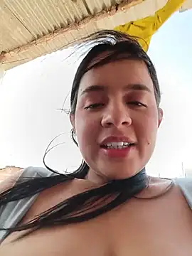 Julieth_hot-69 webcam