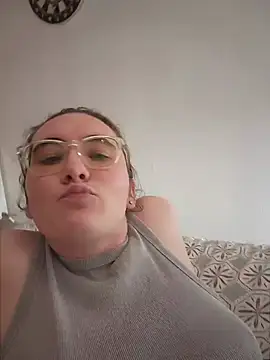 AndHerXO webcam