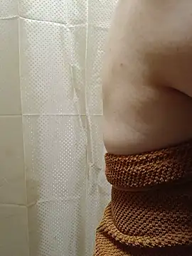 Aromaloveqq webcam