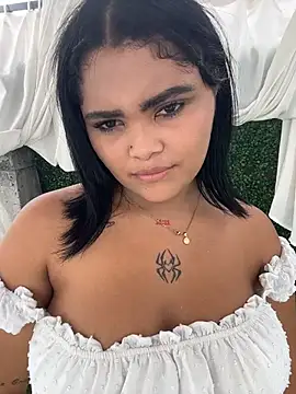 HoneyBunXXX webcam