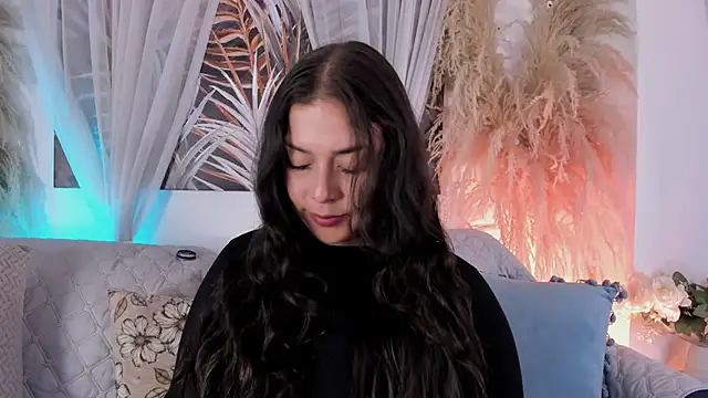 Nicolle_W webcam