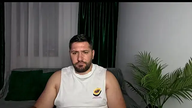 Gold_Alpha_Boy webcam