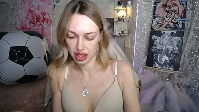 NickyAdamidi webcam