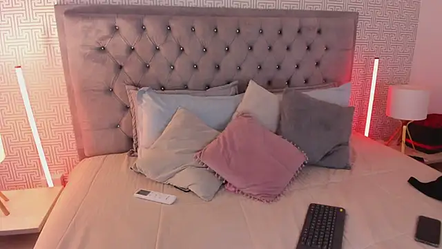 LanaJones_ webcam