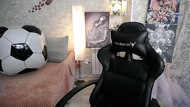 NickyAdamidi webcam