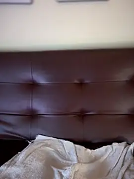LeylaKnox webcam
