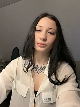 KRASOTKA_LIYA live cam on StripChat