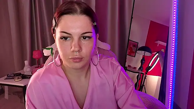 BritneyBless live cam on StripChat