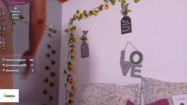 emiily_curly webcam