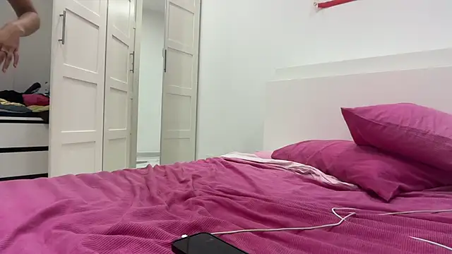 QueeNataly webcam