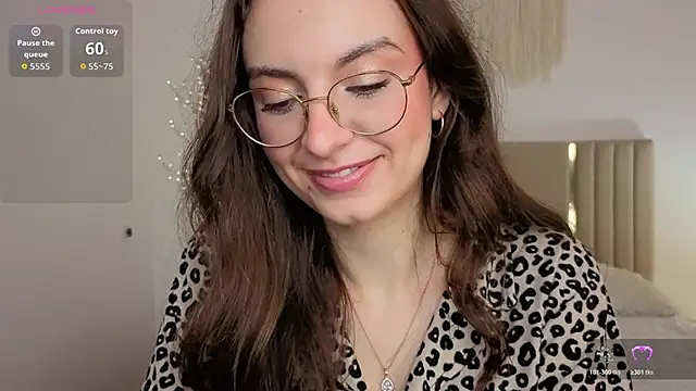 Real_cutie1 webcam