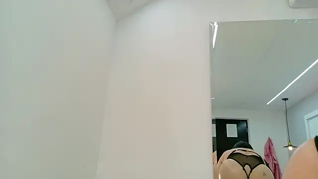 AlmaRose_ webcam