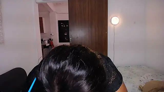 yselahot webcam