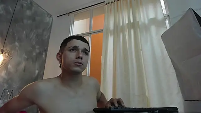 ZoeANDAlex_ webcam