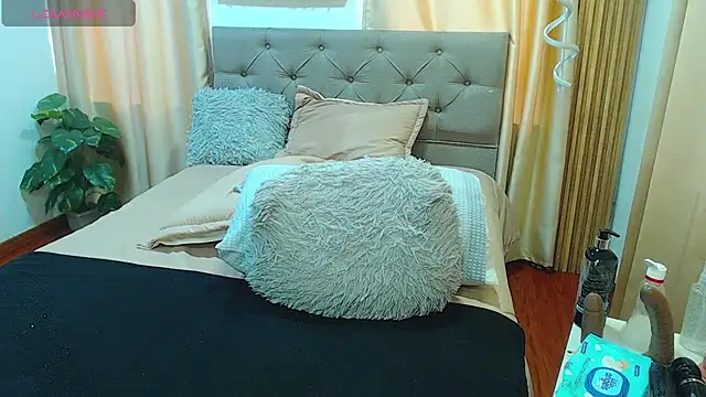 Watch sasi_luna live on EroticFlix - High definition streams
