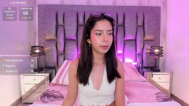 AriRose webcam