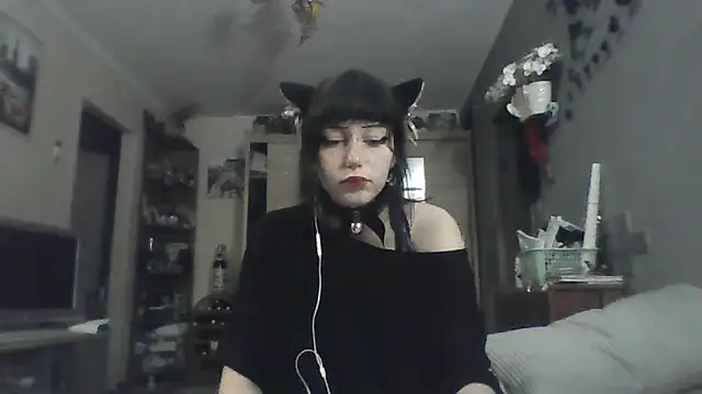 ChargedReign live sex cam
