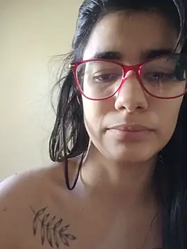 Mamamiabr live cam on StripChat