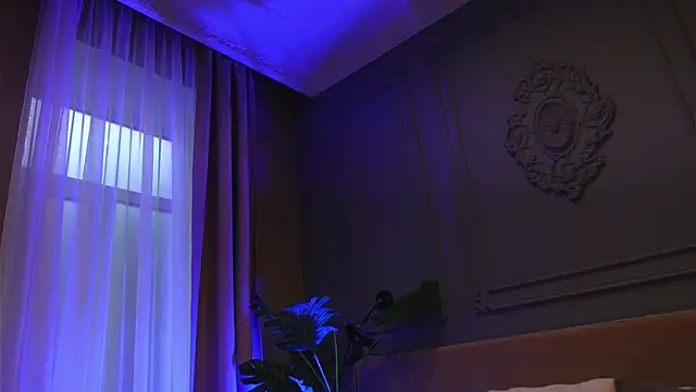 Liv_Fay webcam