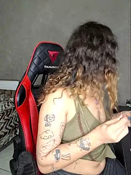 luuhcat09 webcam