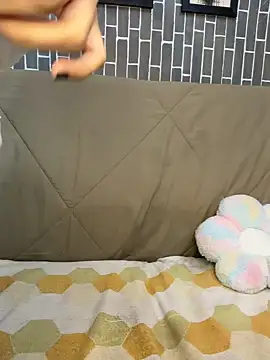 escape_with_me webcam