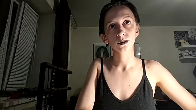 secrettt_poison webcam