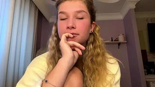 MyraCadoff webcam