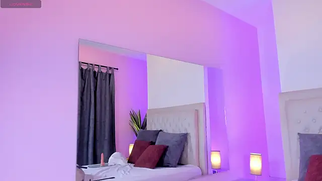 Watch lakshmi77_ live on EroticFlix - High definition streams