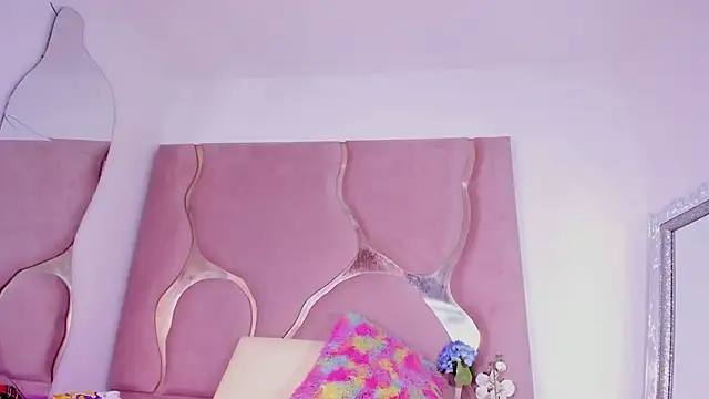 Lia_petiteht webcam