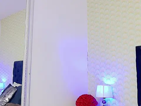 KarinaOficiaLL_ live cam on StripChat