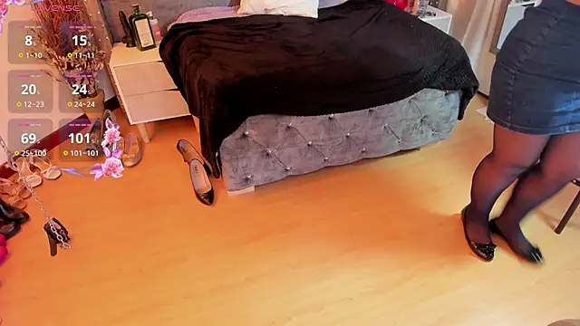 dulce_ferrer18 (F milf) - CHANGE YOUR OUTFIT LOVE