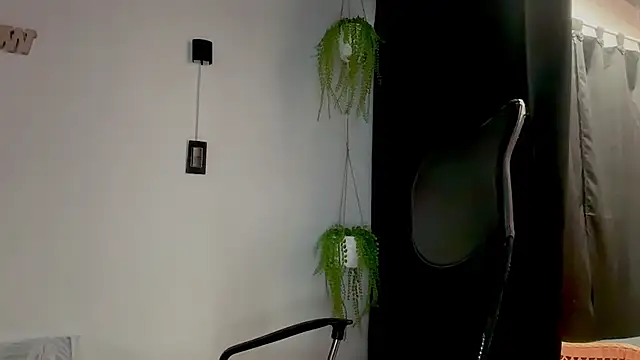MarcellaGriffin webcam
