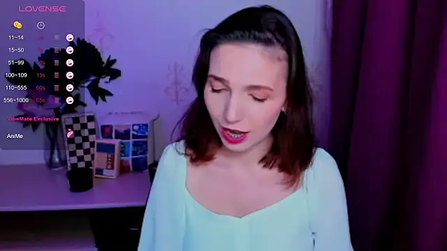 KindHazelHere_ webcam