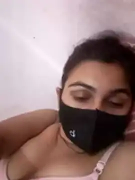 TRISHA0404 webcam