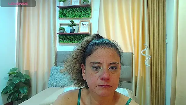 sasi_luna webcam