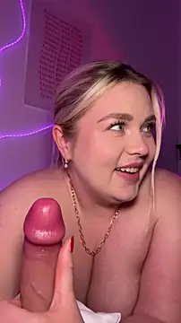 April_Vancee webcam