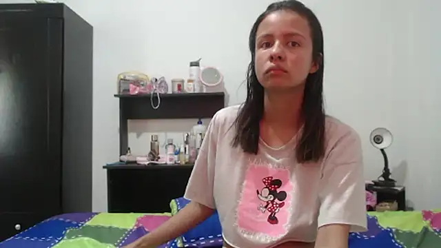 nathaly_jones_ live cam on StripChat