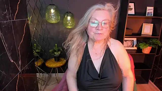 NataliMellow live cam on StripChat