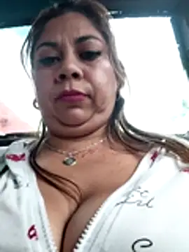 Laura-Hernandez webcam