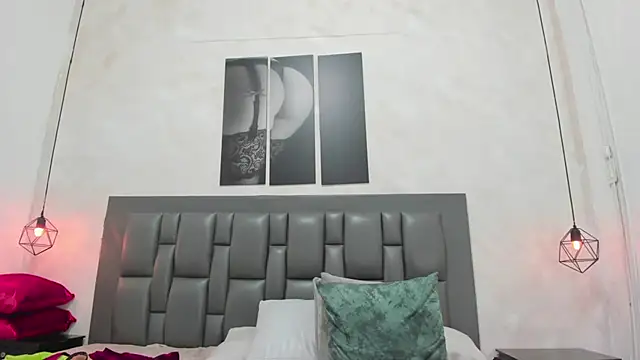 dakota_roussee webcam