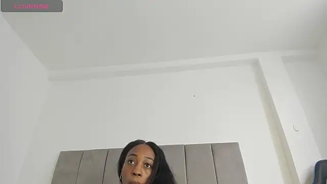 Ebony_danik live cam on StripChat