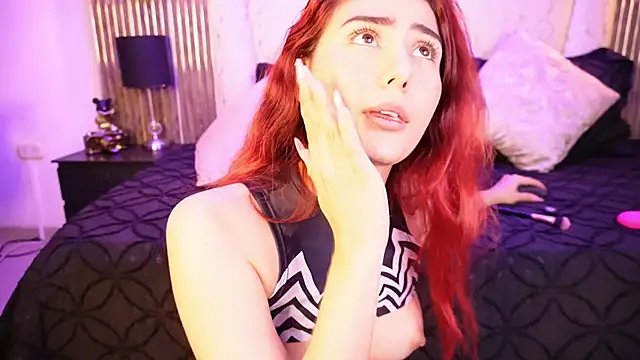 Doll_kira_ live cam on StripChat