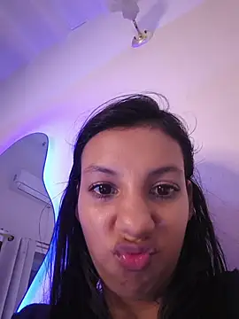 DaliaKhemu live cam on StripChat